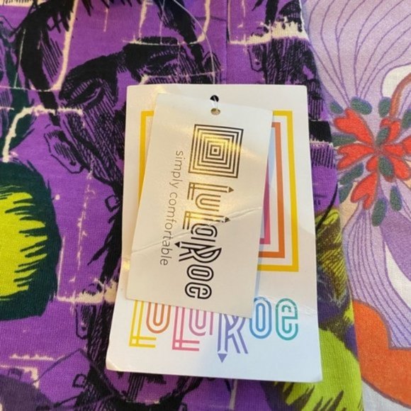 LULAROE Frankenstein quarter length sleeve size small - Picture 9 of 9